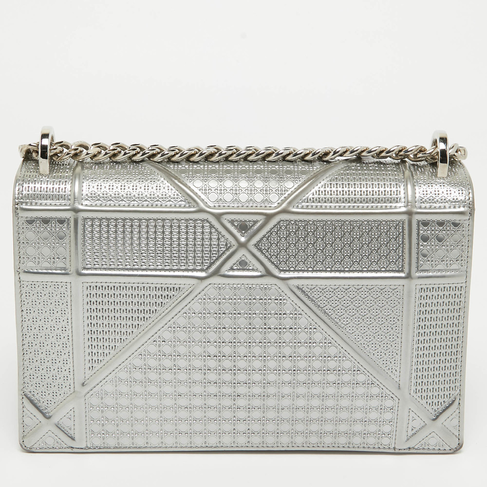 DIOR Silver Microcannage Patent Leather Medium ama Flap Shoulder Bag - Picture 4 of 8
